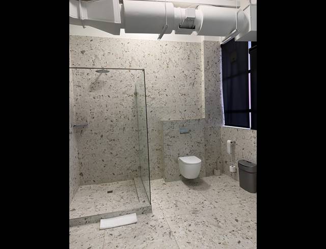 99M² BUILDING TO LET IN CAPE TOWN CITY CENTRE
